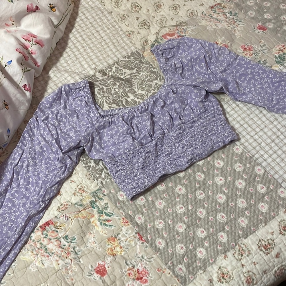 Rewind lavender with white flowers long sleeve blouse